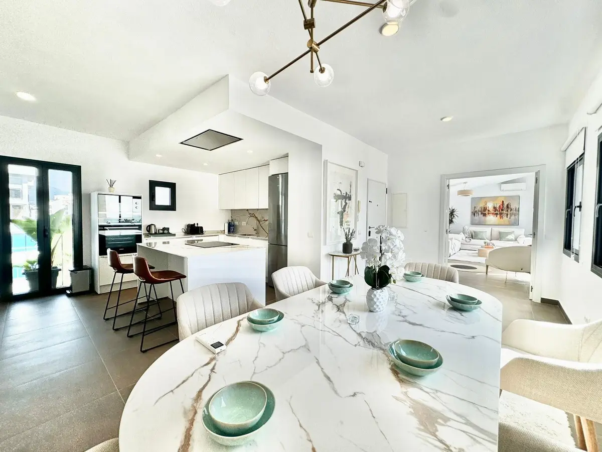 Middle Floor Apartment in Puerto Banús