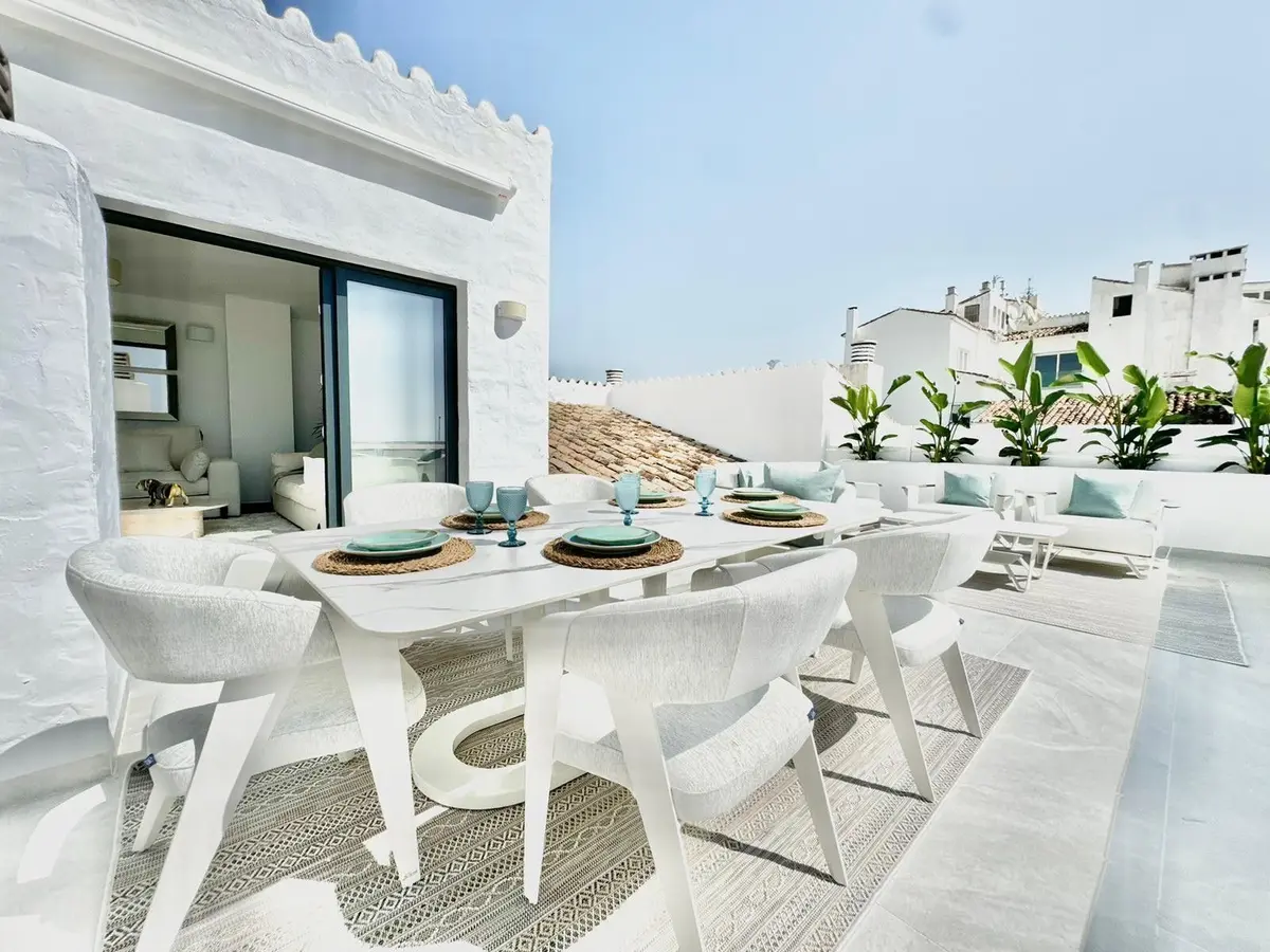 Middle Floor Apartment in Puerto Banús