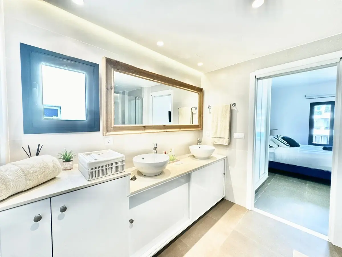 Middle Floor Apartment in Puerto Banús
