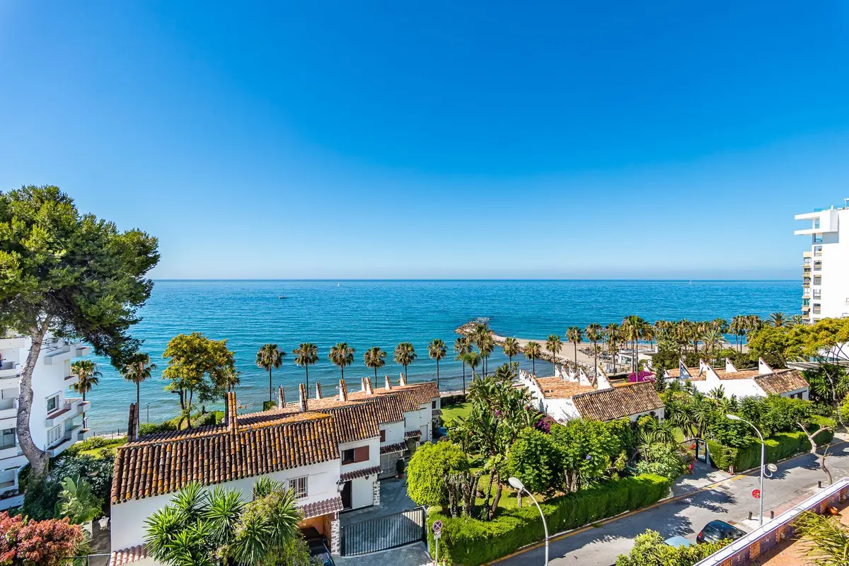 Middle Floor Apartment in Marbella