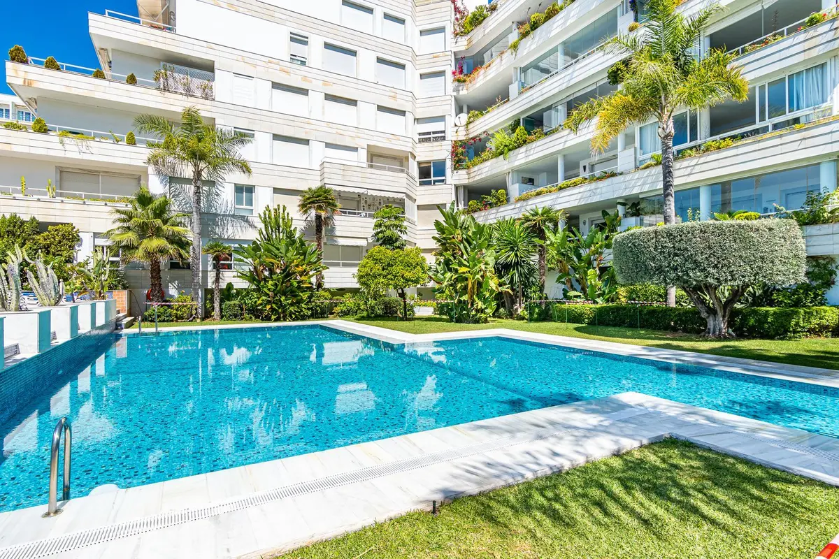 Middle Floor Apartment in Marbella