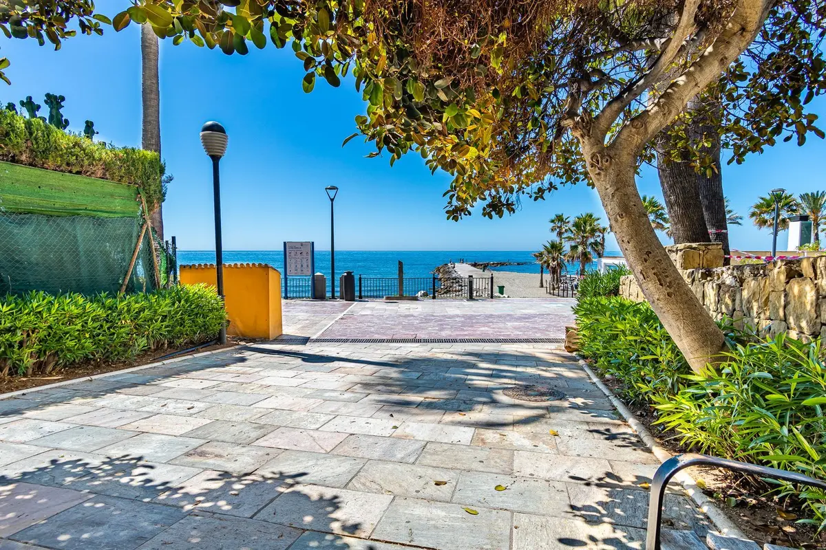 Middle Floor Apartment in Marbella