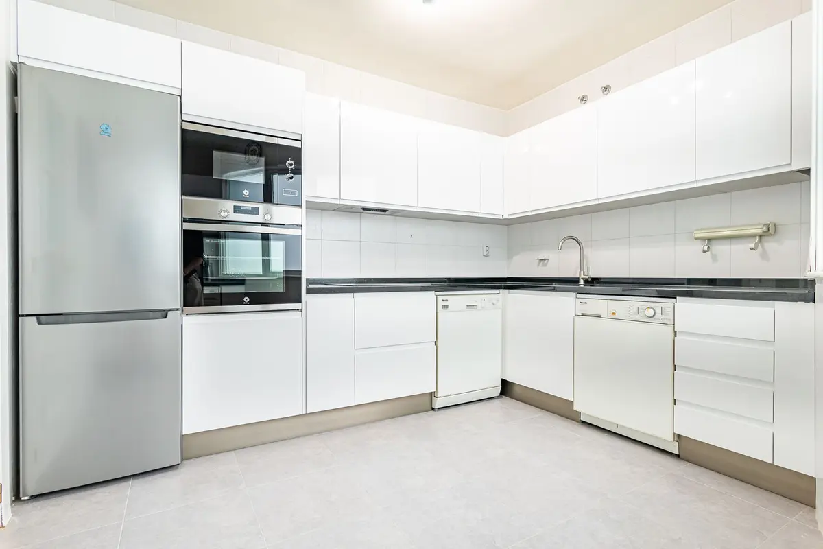 Middle Floor Apartment in Marbella