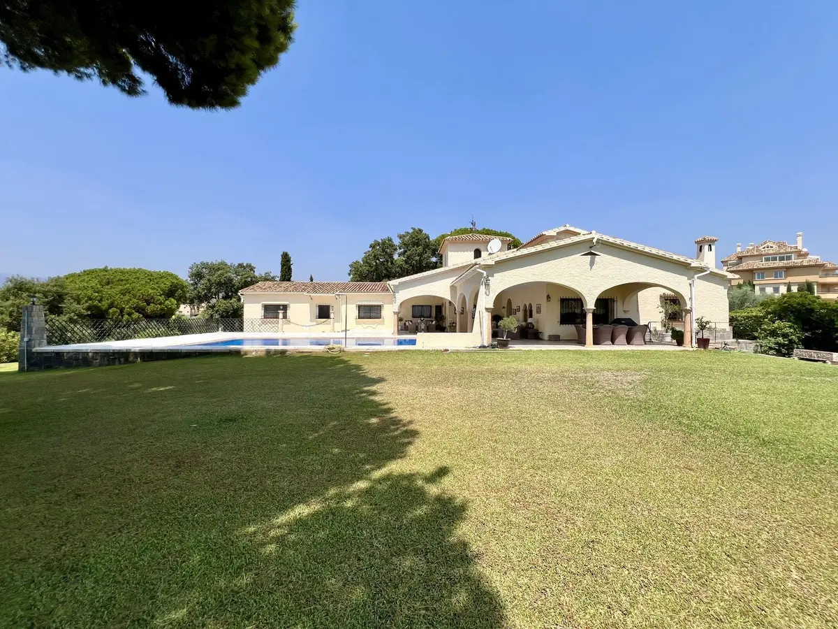 Detached Villa in Elviria