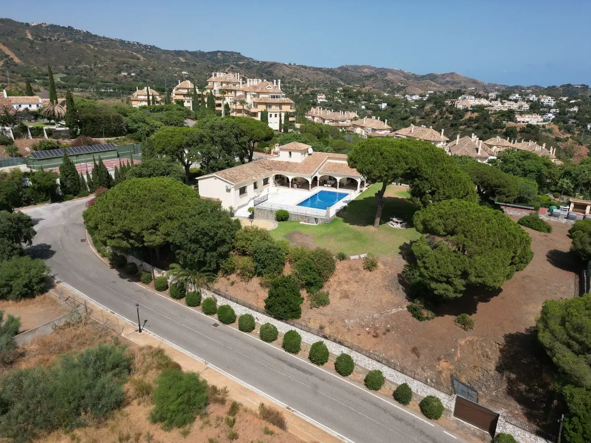 Detached Villa in Elviria