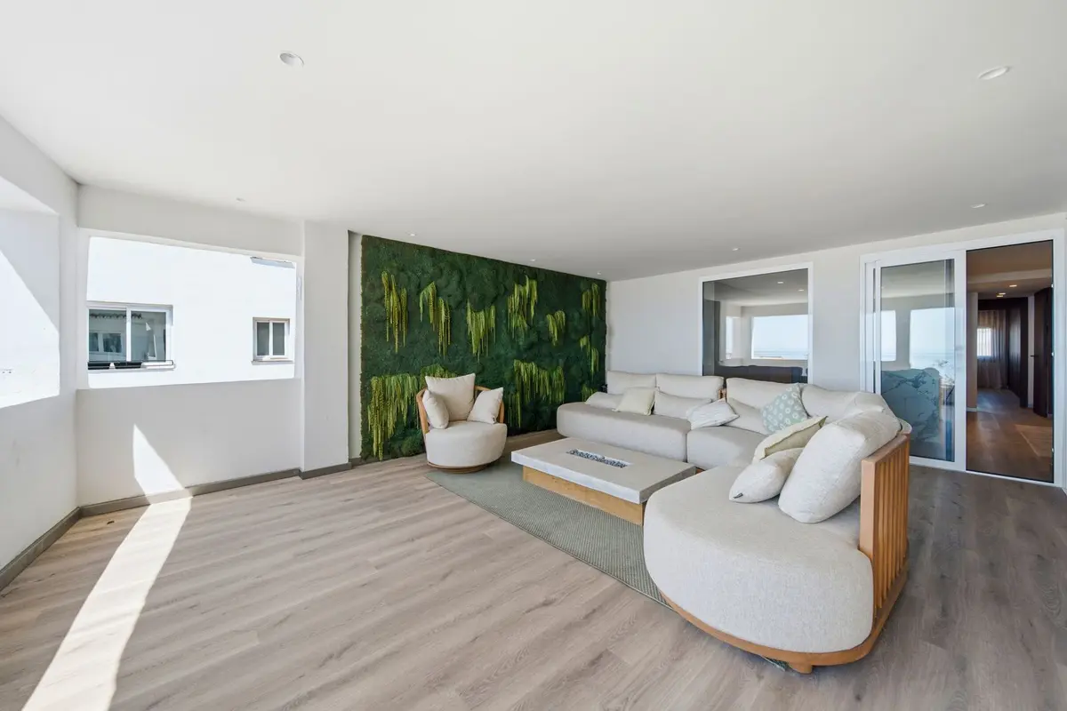 Middle Floor Apartment in Puerto Banús