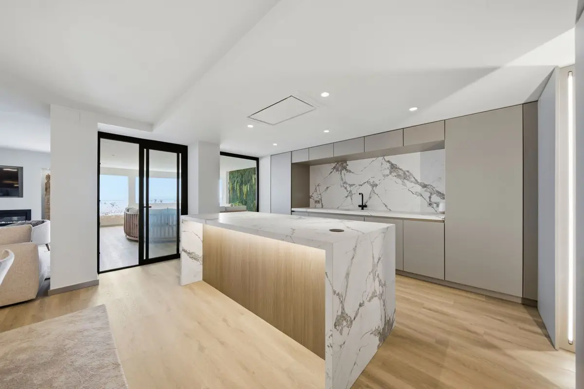 Middle Floor Apartment in Puerto Banús