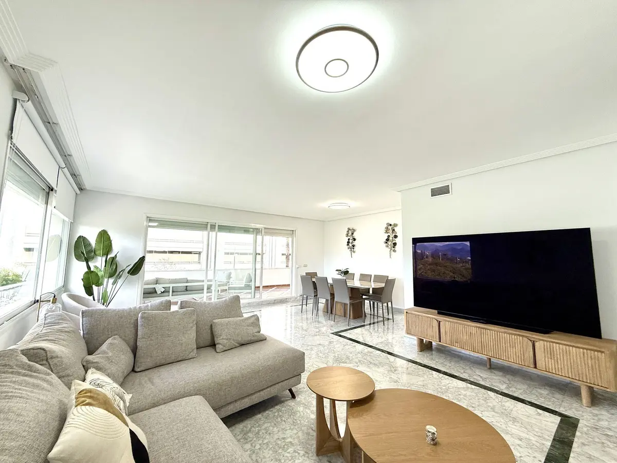 Middle Floor Apartment in Puerto Banús