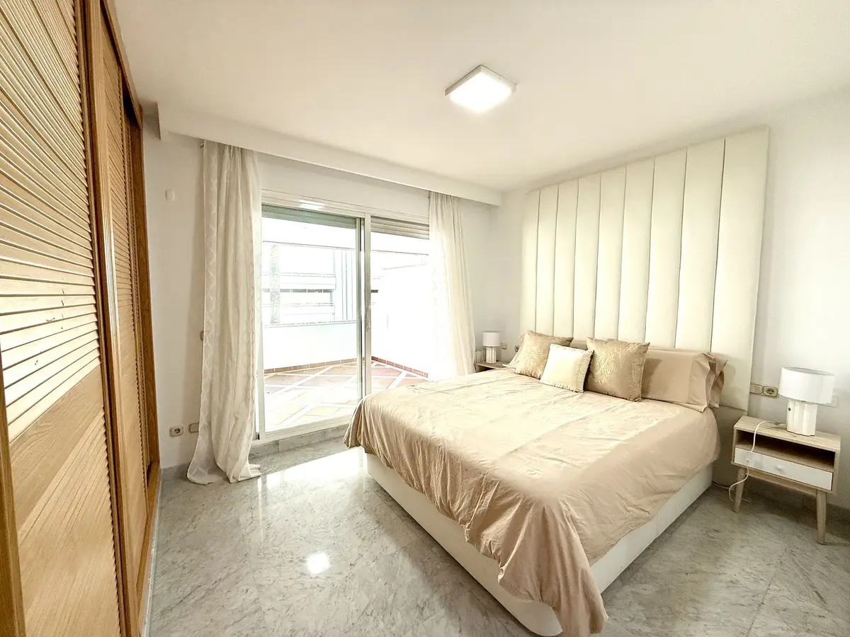 Middle Floor Apartment in Puerto Banús