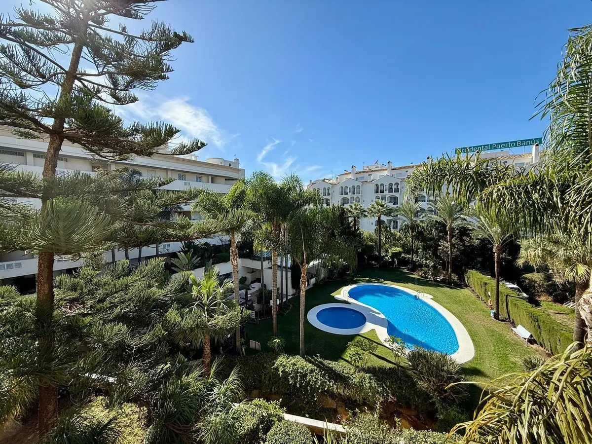 Middle Floor Apartment in Puerto Banús