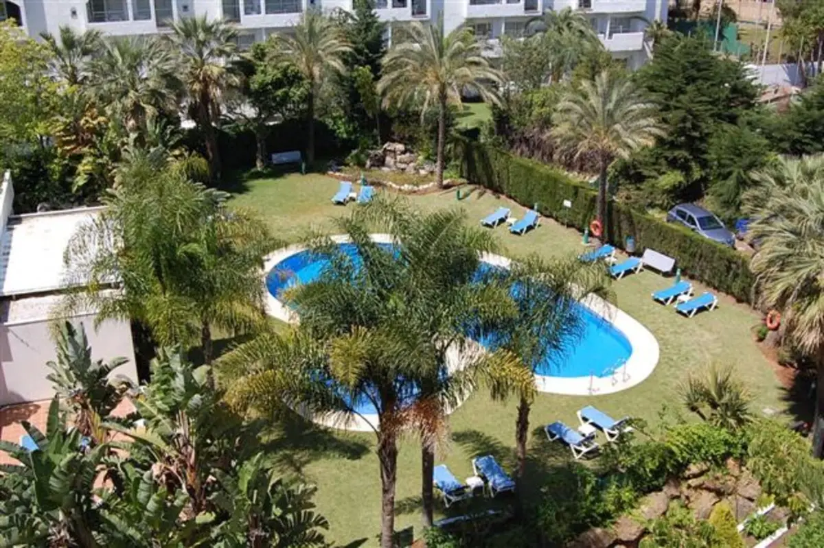 Middle Floor Apartment in Puerto Banús