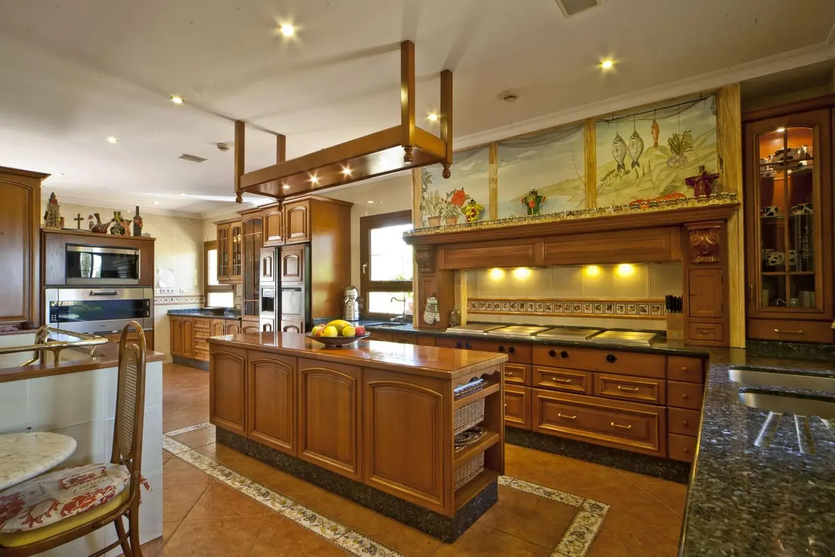 Detached Villa in Nueva Andalucía