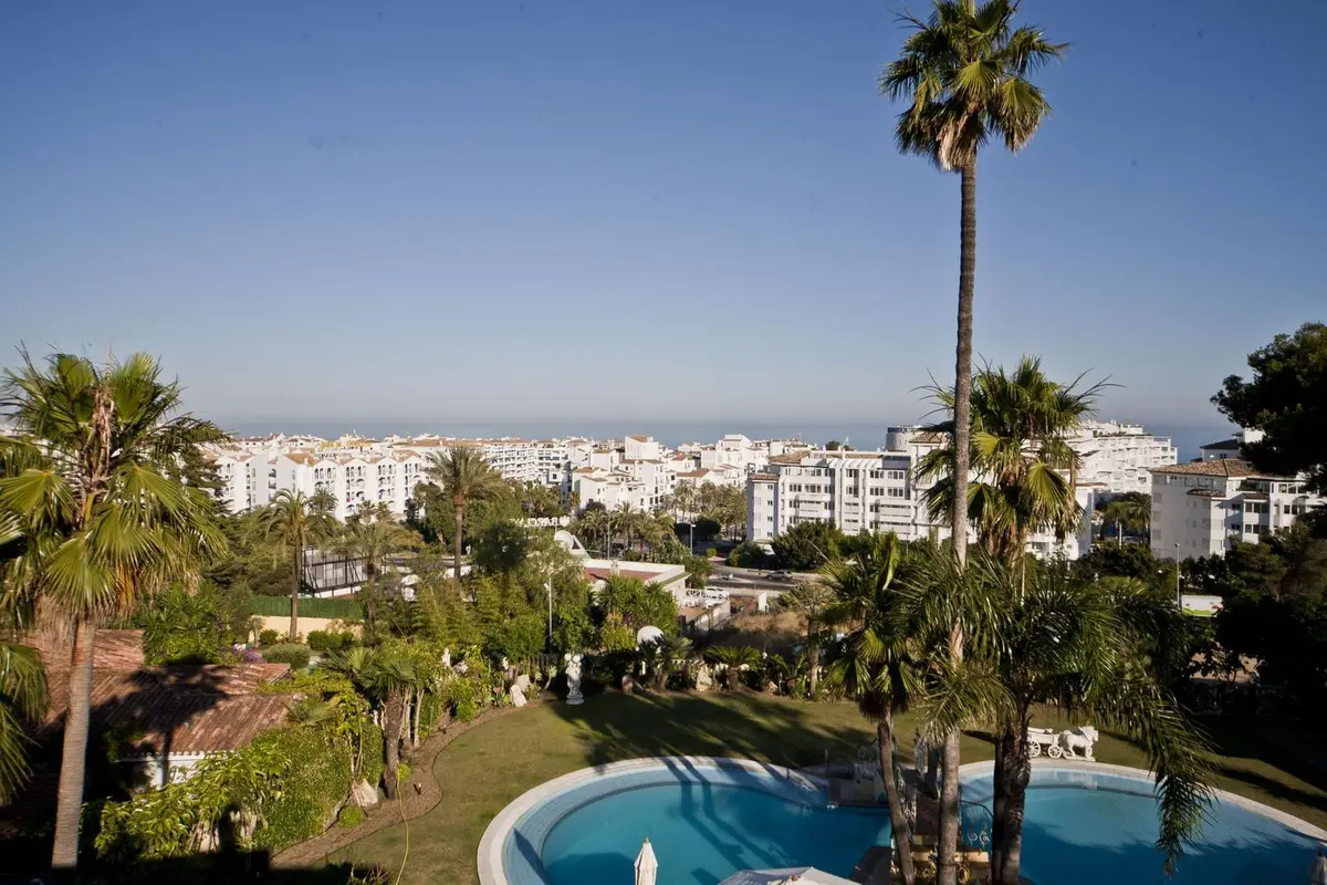 Detached Villa in Nueva Andalucía