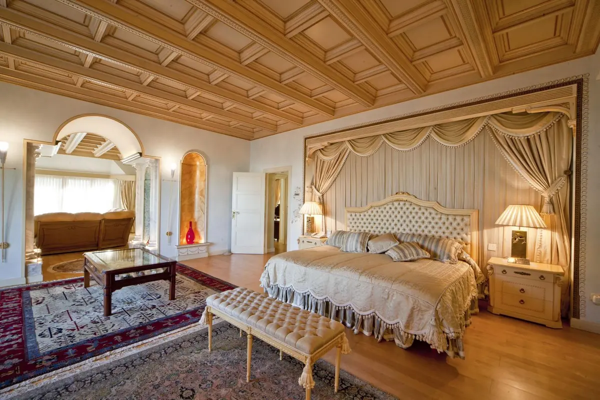 Detached Villa in Nueva Andalucía