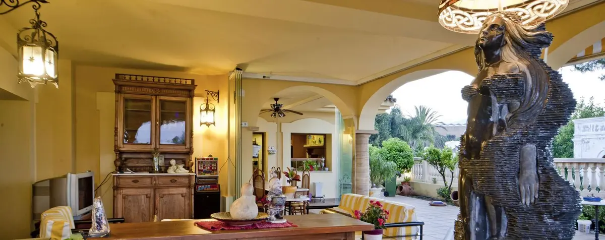 Detached Villa in Nueva Andalucía