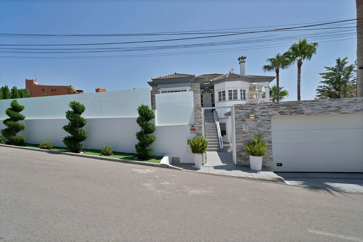 Detached Villa in Estepona