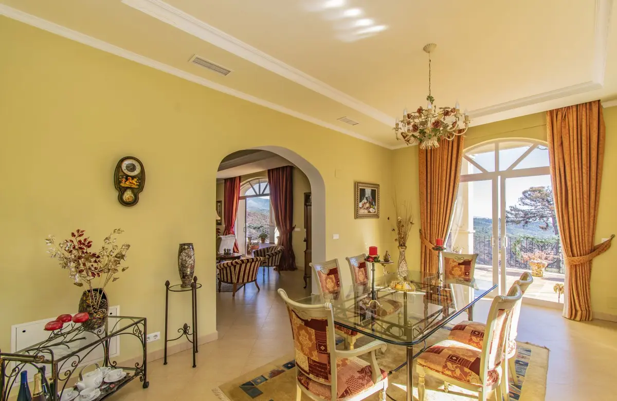 Detached Villa in Estepona