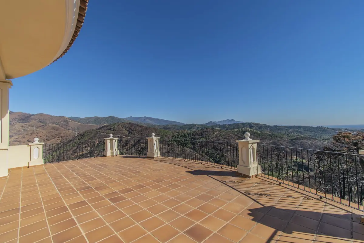 Detached Villa in Estepona