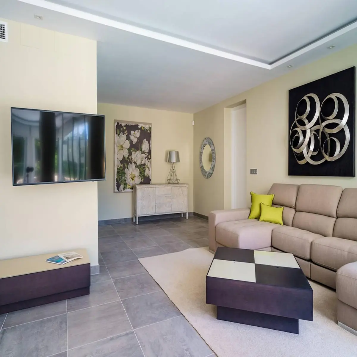 Detached Villa in Nueva Andalucía