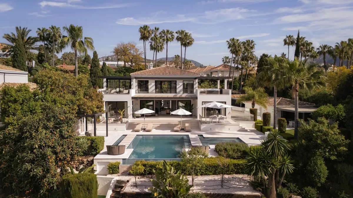 Detached Villa in Nueva Andalucía