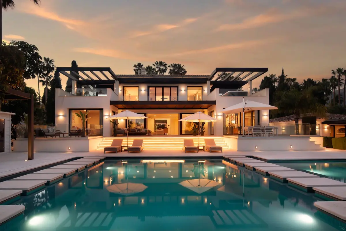Detached Villa in Nueva Andalucía