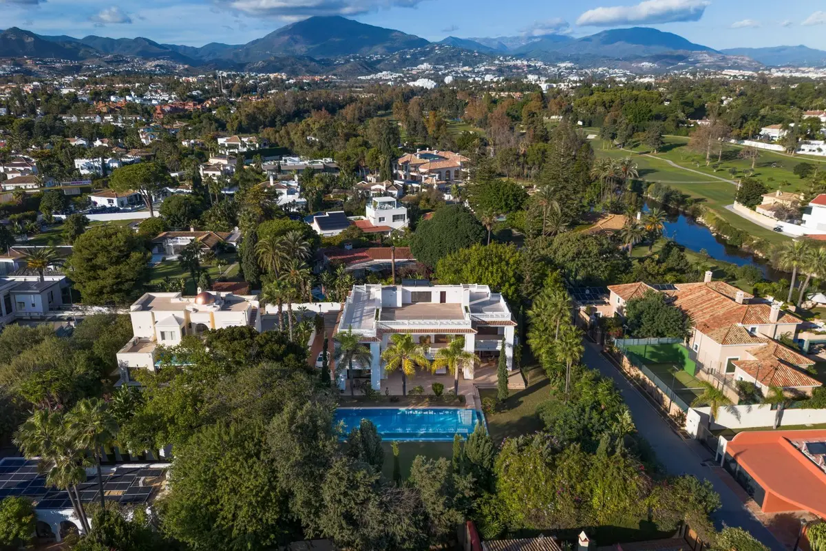 Detached Villa in Estepona