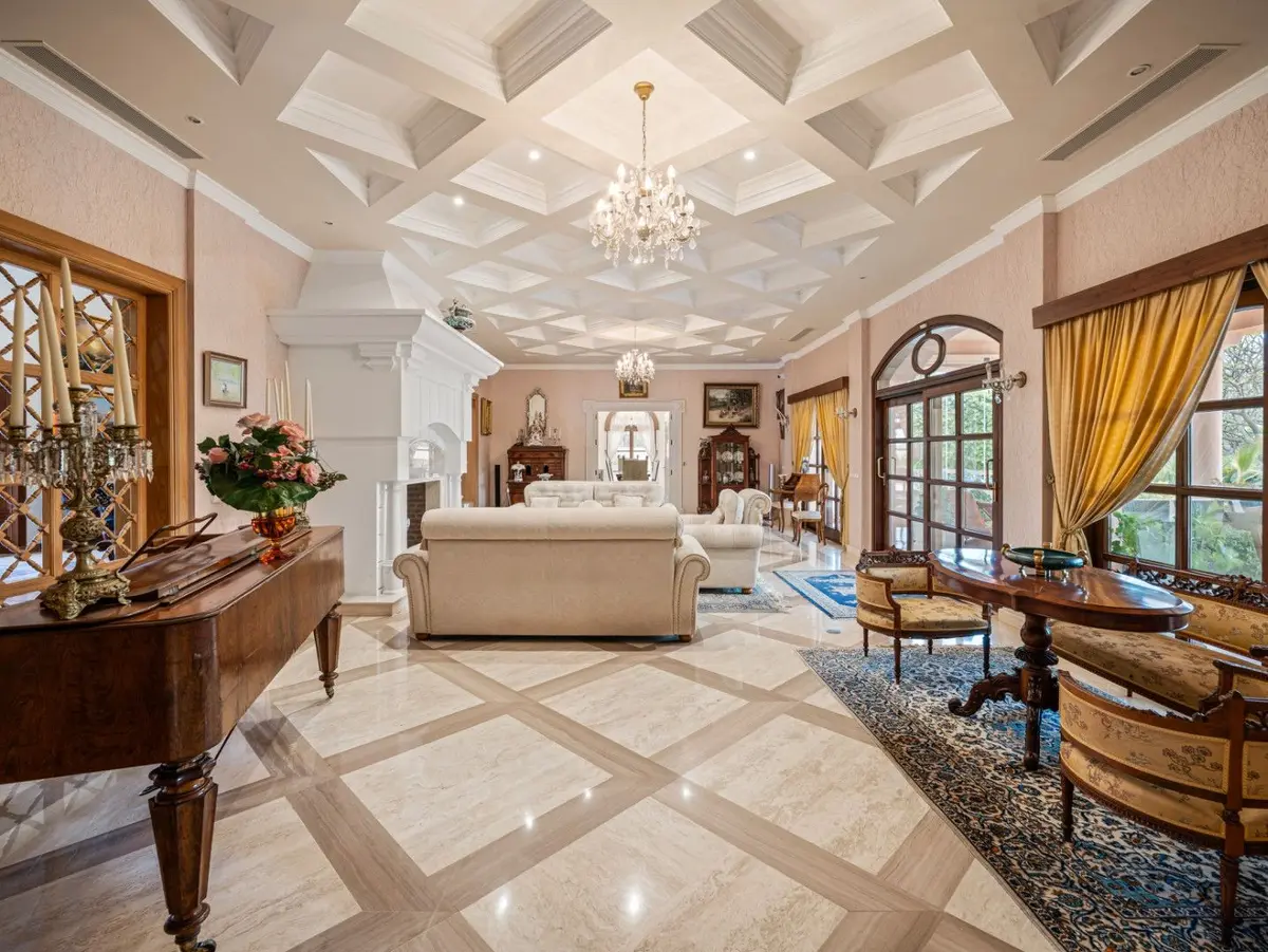 Detached Villa in Nueva Andalucía