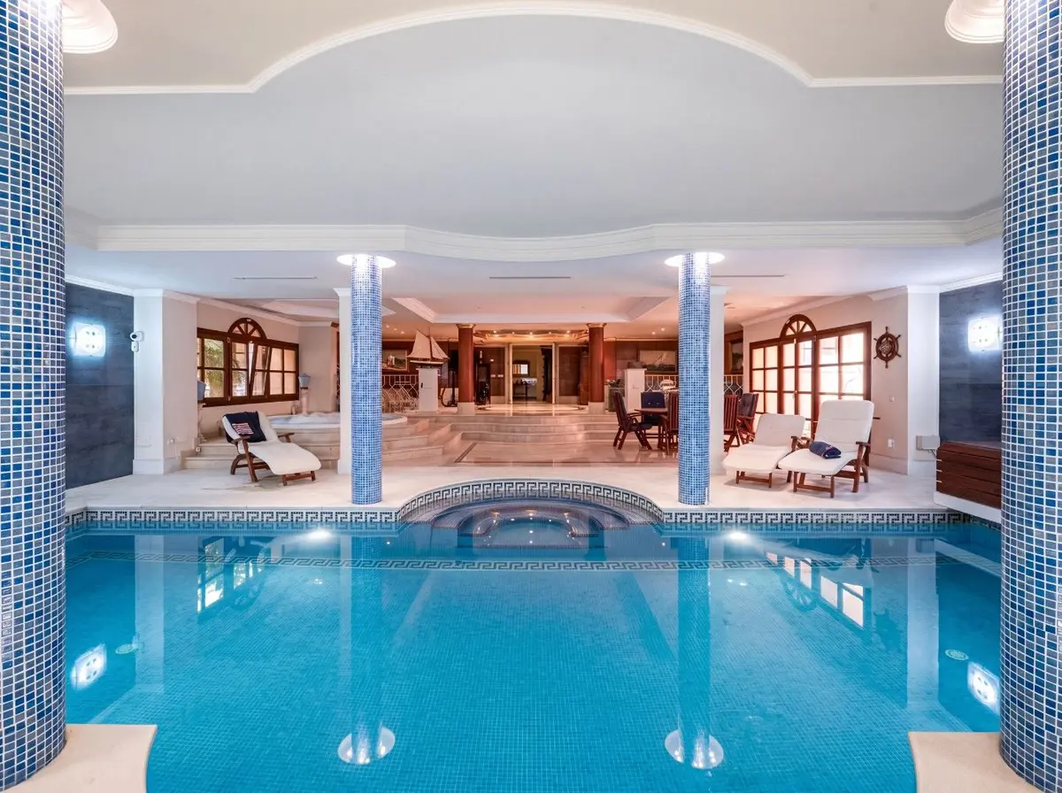 Detached Villa in Nueva Andalucía