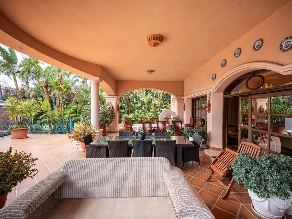 Detached Villa in Nueva Andalucía