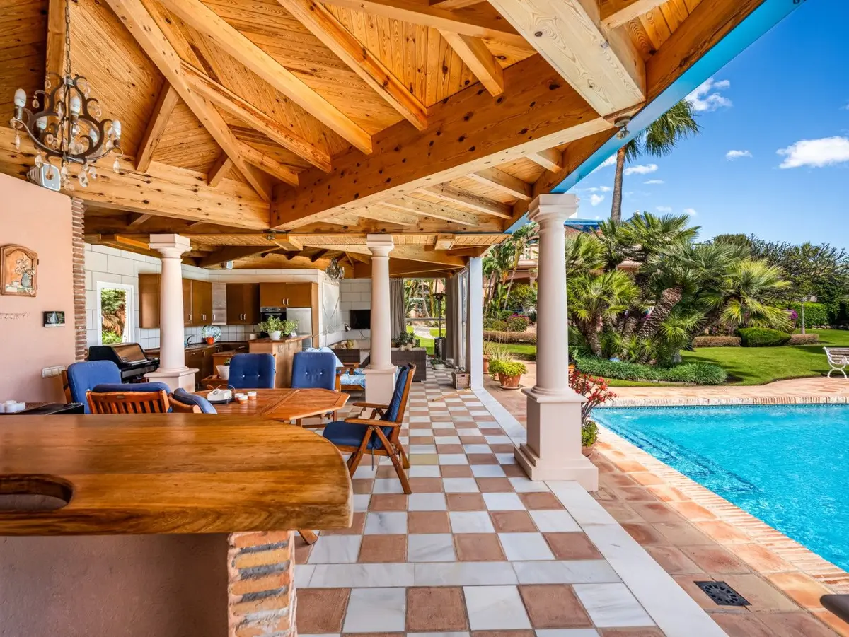 Detached Villa in Nueva Andalucía