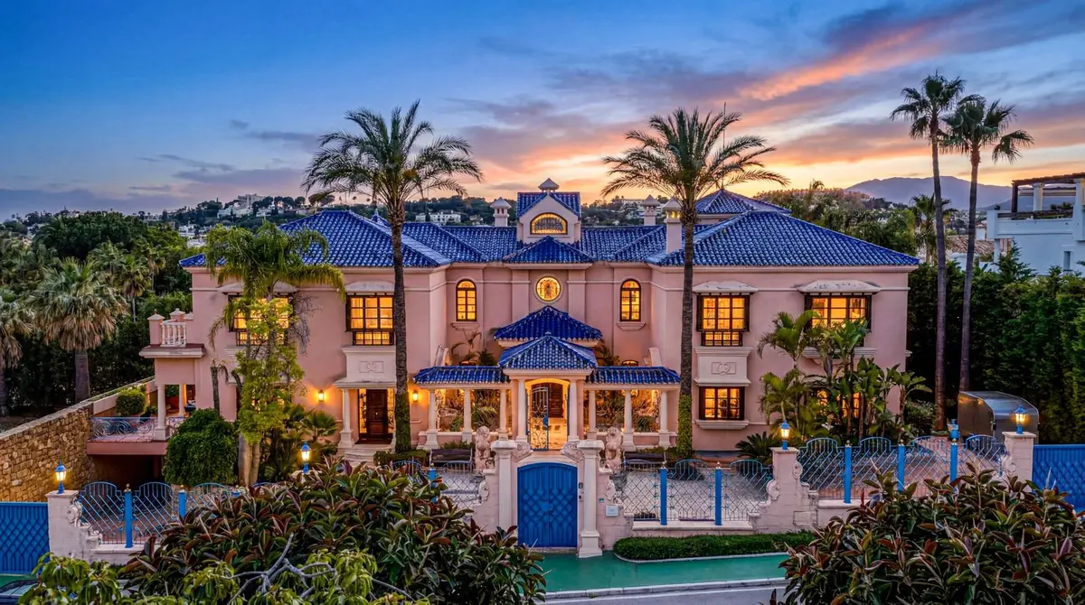 Detached Villa in Nueva Andalucía
