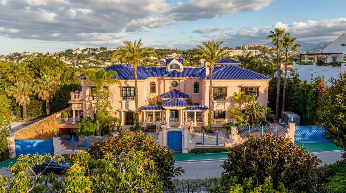 Detached Villa in Nueva Andalucía