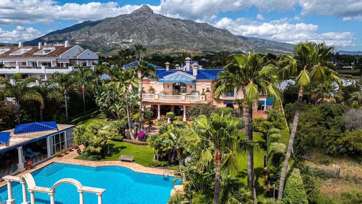 Detached Villa in Nueva Andalucía