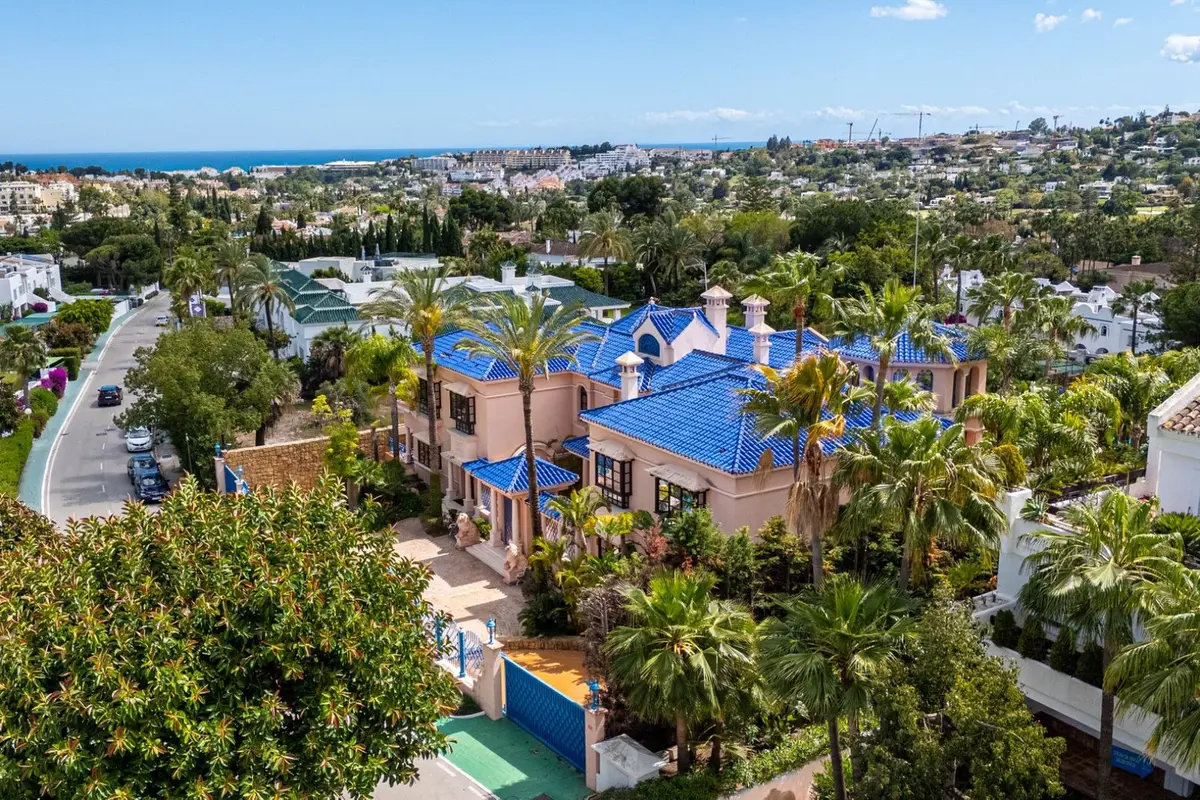 Detached Villa in Nueva Andalucía