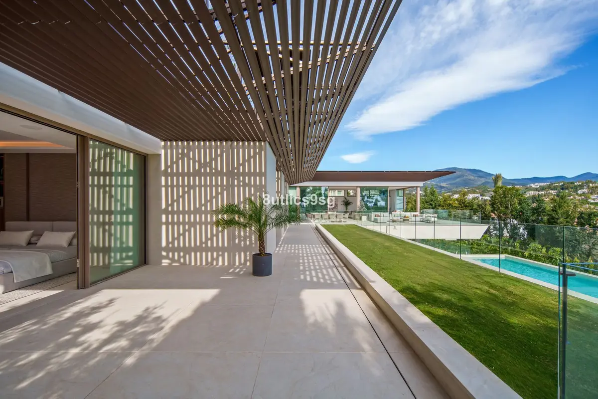 Detached Villa in Nueva Andalucía