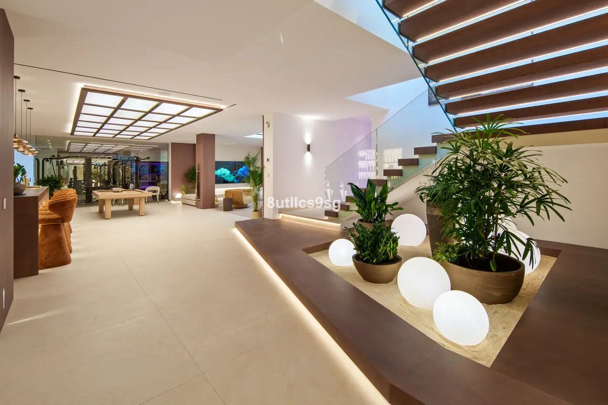 Detached Villa in Nueva Andalucía