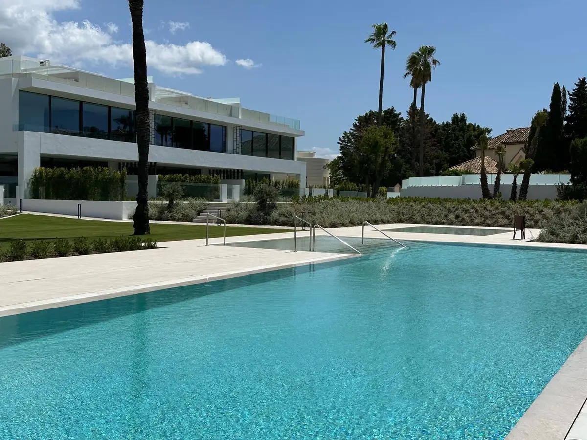 Semi-Detached House in Puerto Banús