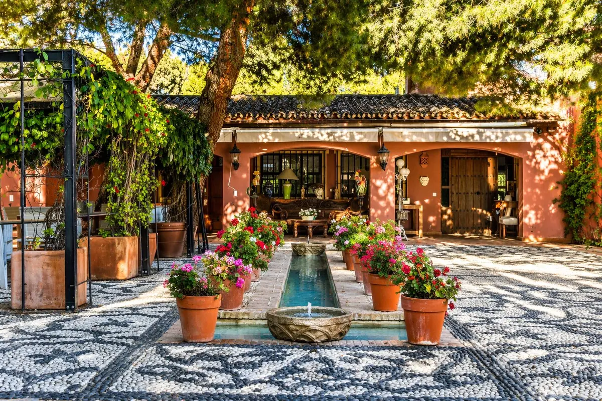 Detached Villa in Guadalmina Baja
