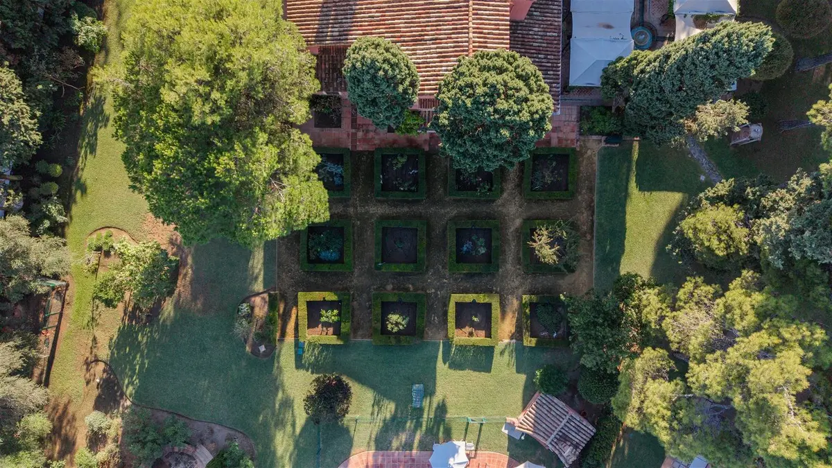 Detached Villa in Guadalmina Baja