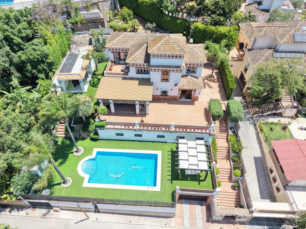Detached Villa in Elviria