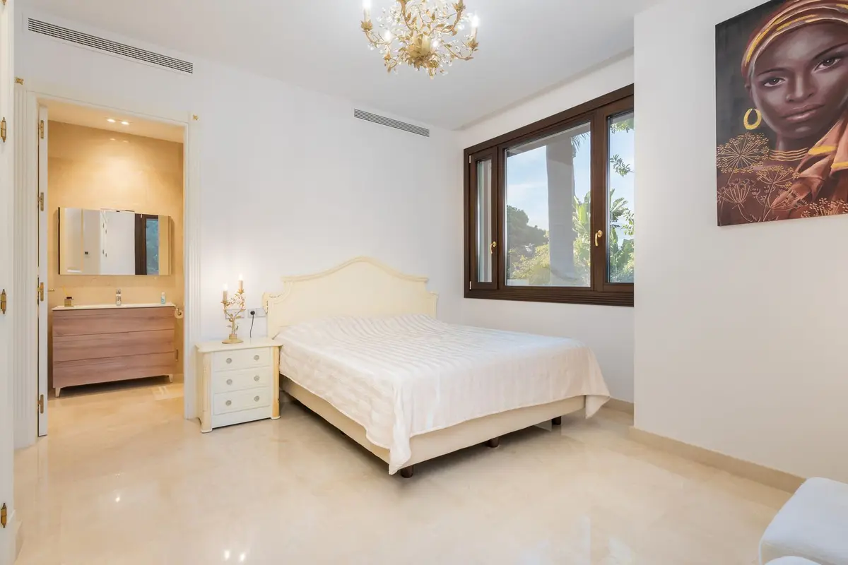 Detached Villa in Guadalmina Baja