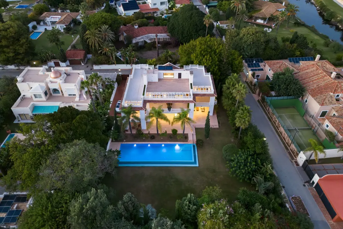 Detached Villa in Guadalmina Baja