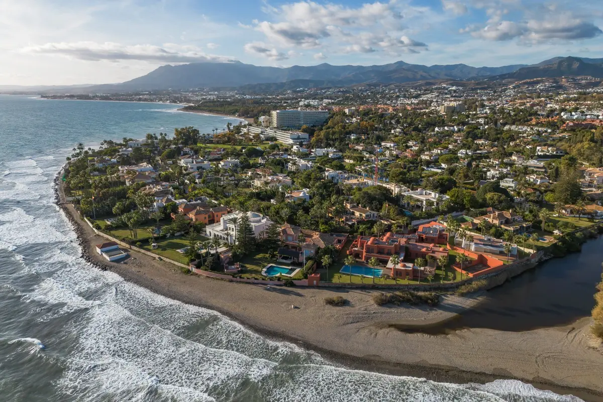 Detached Villa in Guadalmina Baja