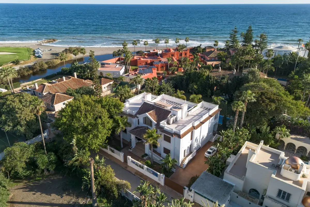 Detached Villa in Guadalmina Baja