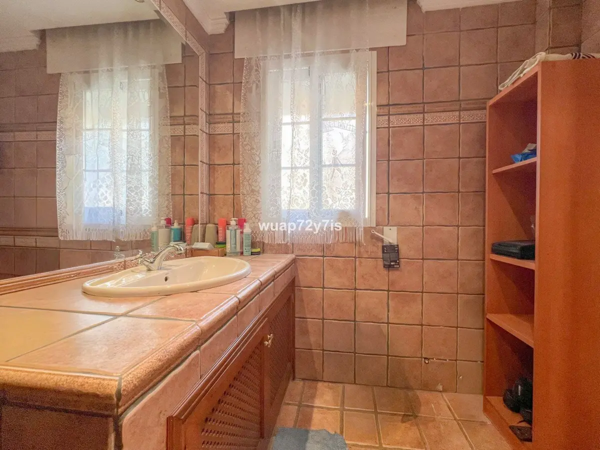 Semi-Detached House in Estepona