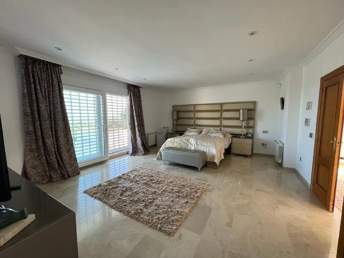 Detached Villa in El Paraiso