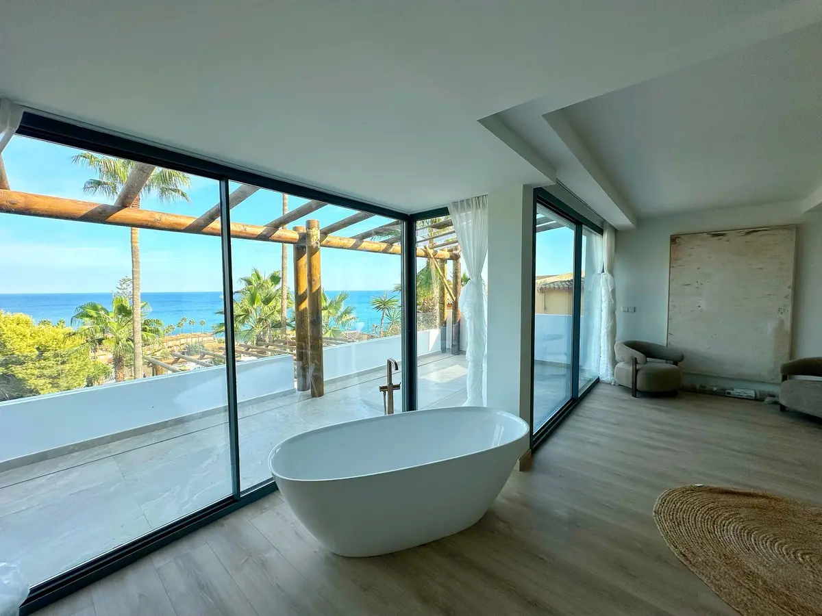 Detached Villa in Estepona