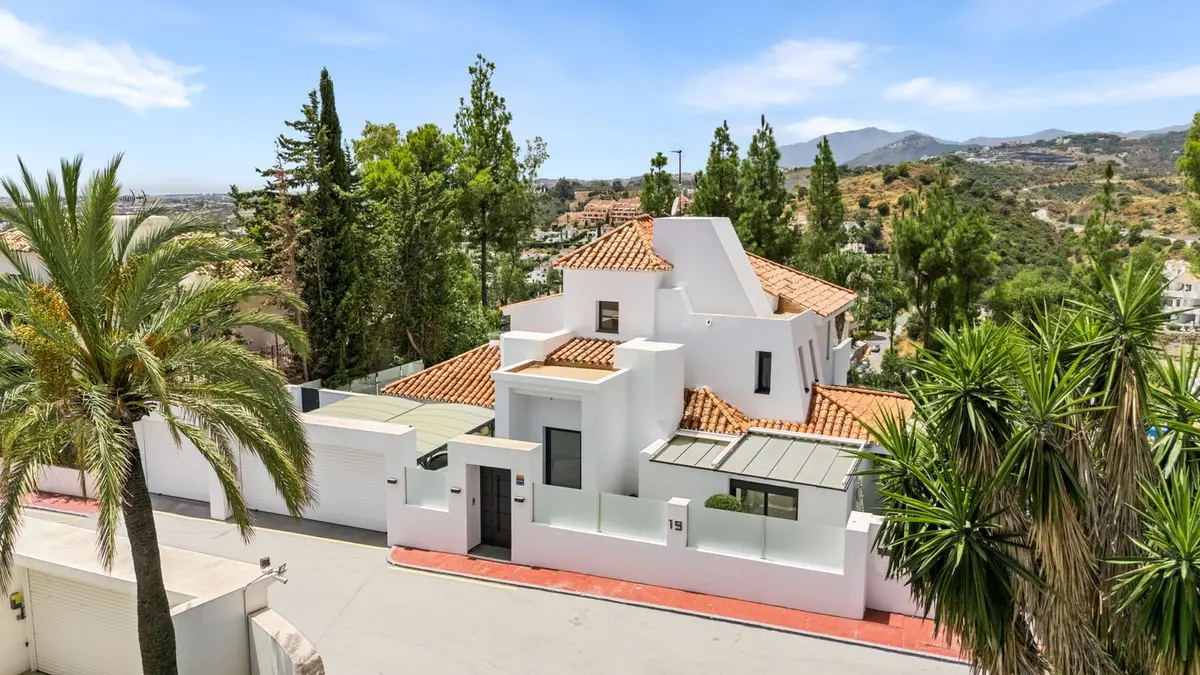 Detached Villa in Nueva Andalucía