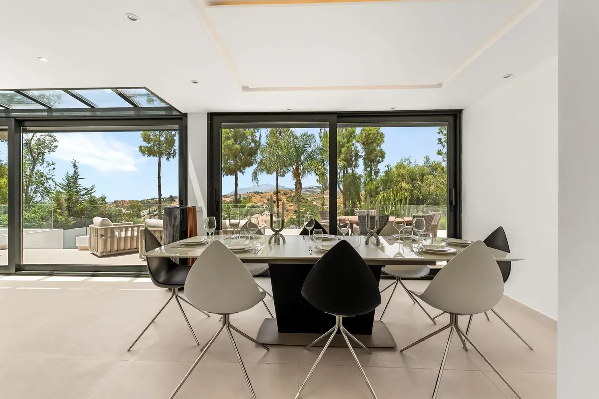 Detached Villa in Nueva Andalucía