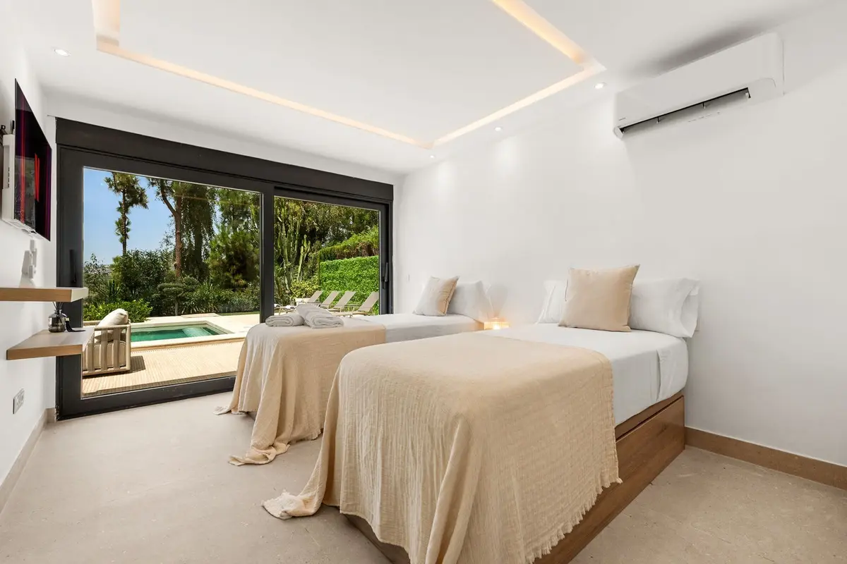 Detached Villa in Nueva Andalucía